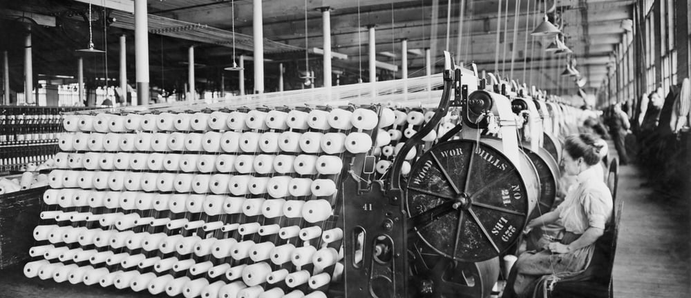 Vevemaskinen Spinning Jenny var en viktiig oppfinnelse i den første industrielle revolusjon